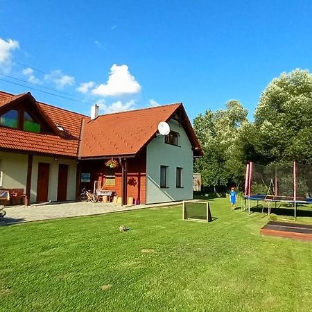 Ubytovanie U Huberta Bešeňová Esterno foto