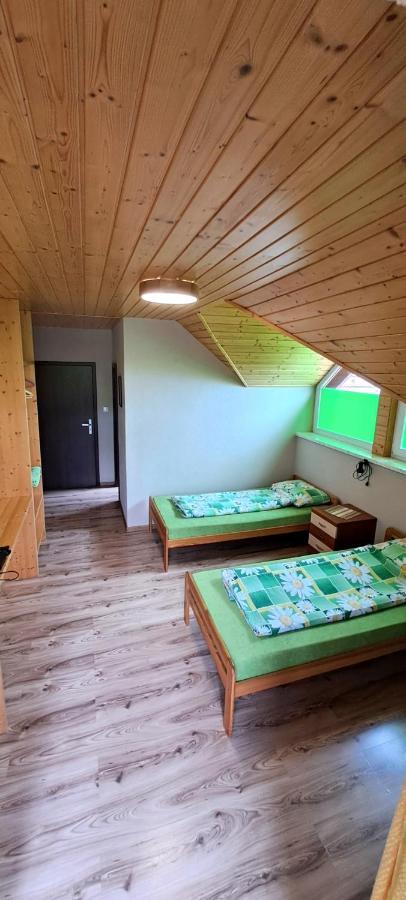 Ubytovanie U Huberta Bešeňová Esterno foto